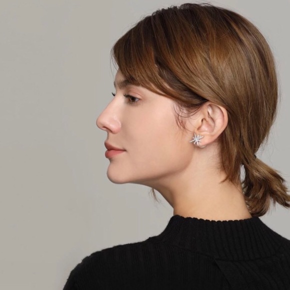 Galactic Pearl Studs - Picture 5 of 6